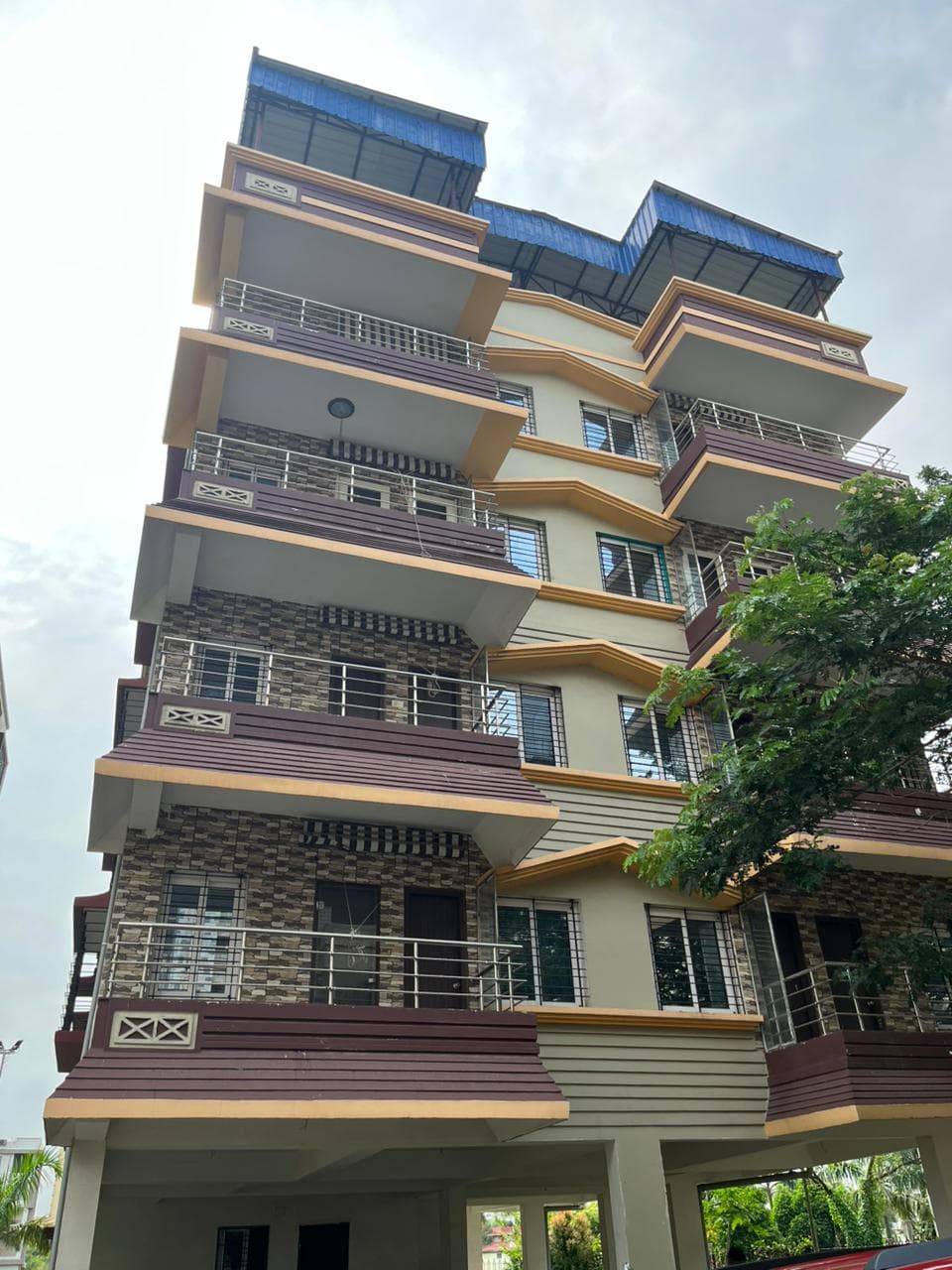 Luxurious 1500 Sq.Ft. Flat for Sale in Newtown Action Area 2 (Park Facing)