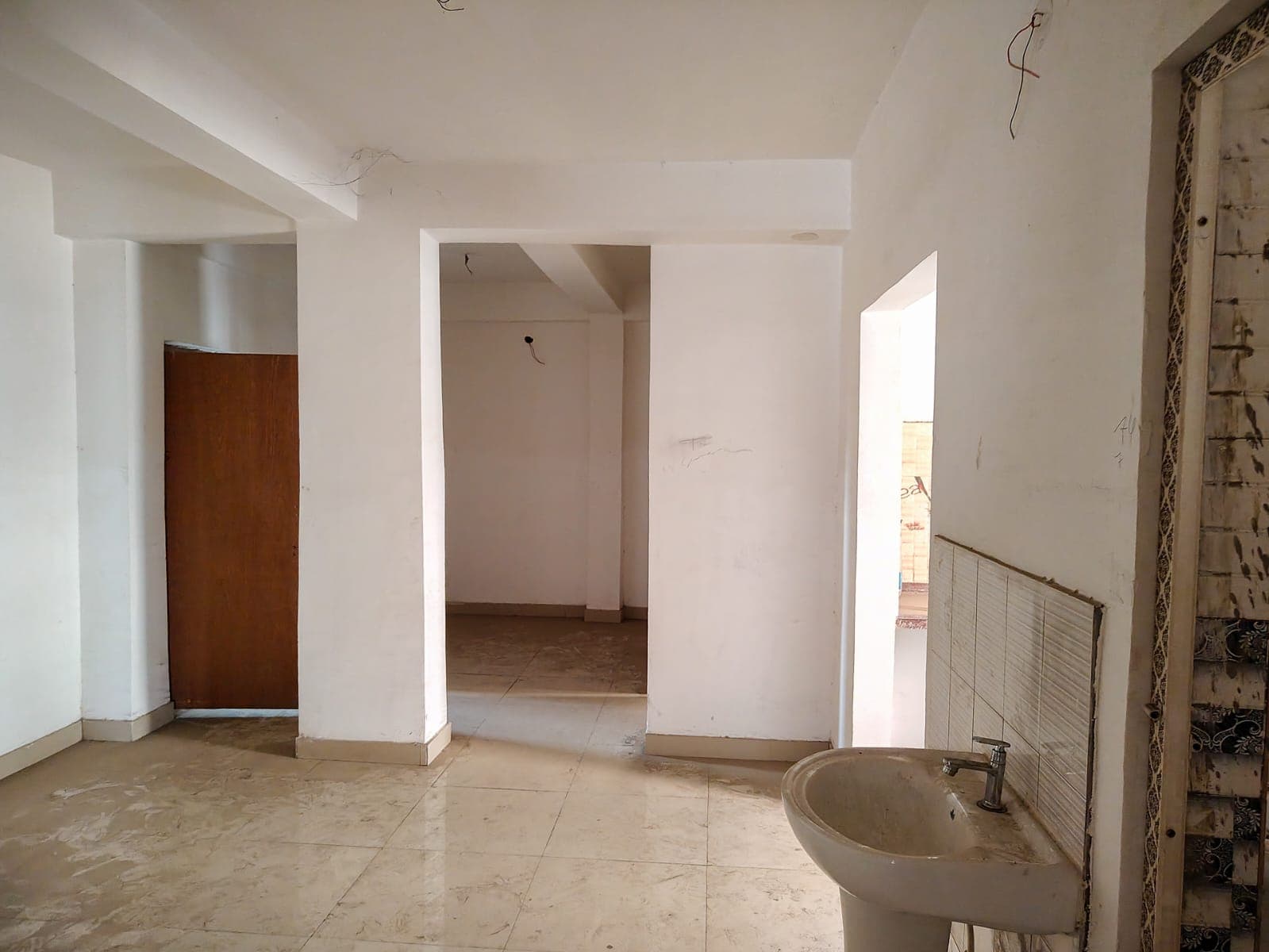Ready to Move 3 BHK Flat with Parking | 1265 Sq.ft | Near Naktala Metro
